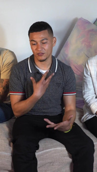 Hung papi uncut stud runkar av stora sperma shot