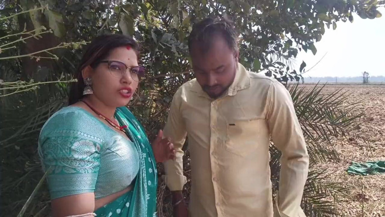 Sona bhabhi: Bengali Sexy Village Wife Chitting Her Husband and Meet Her...