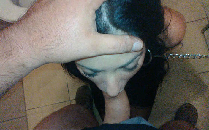 Toilet Mommy: Moje macecha by byla hrdá na to, jak kouřím ptáka