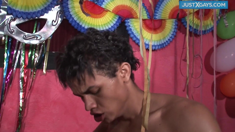 Just X Gays amateur porn: 흑인 대물 자지에게 따먹히는 거유녀