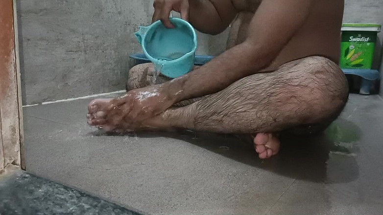 LovedSunsine1990: Ragazzi, adoro fare il bagno nudo