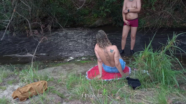 Gabi SweetCouplesStories: L'incontro tra sconosciuti al creek termina in un sesso inaspettato