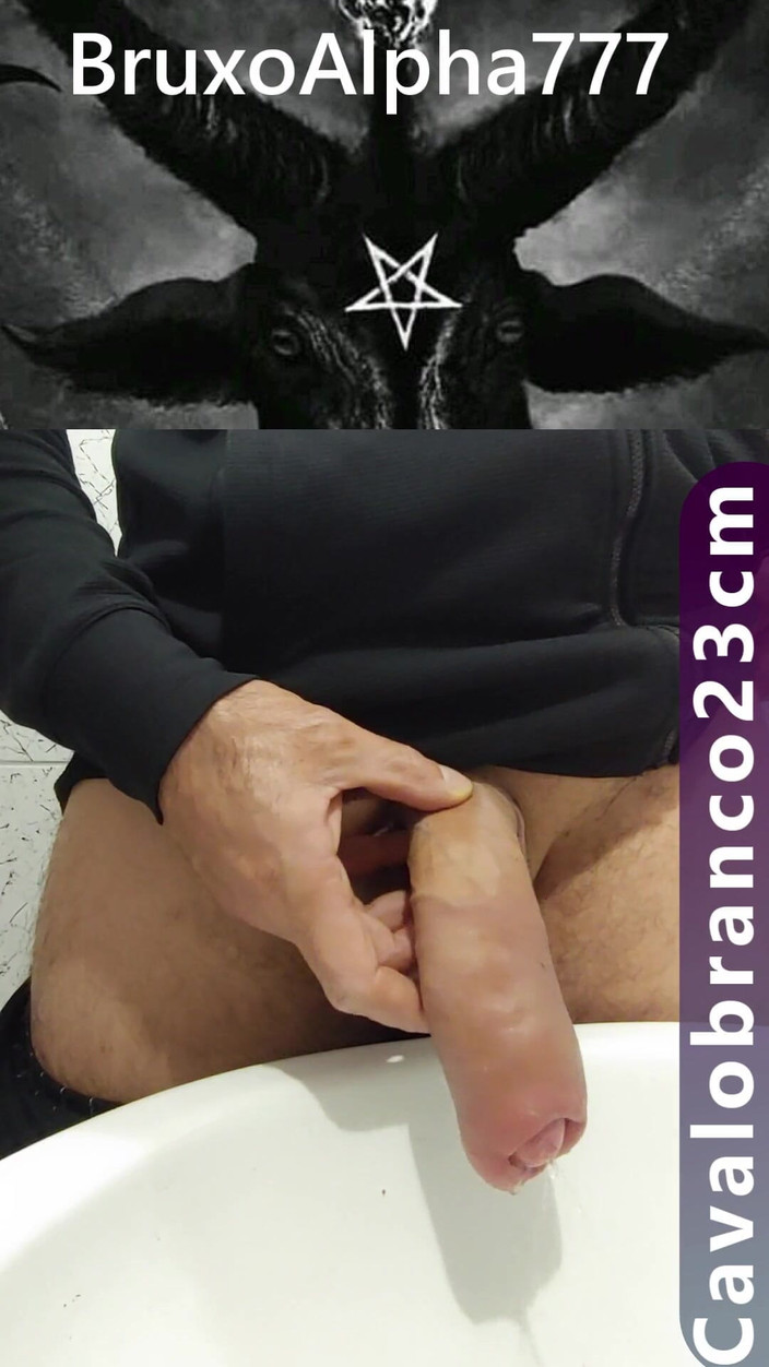 BruxoAlpha777: Čůrání a pleskání s klackem