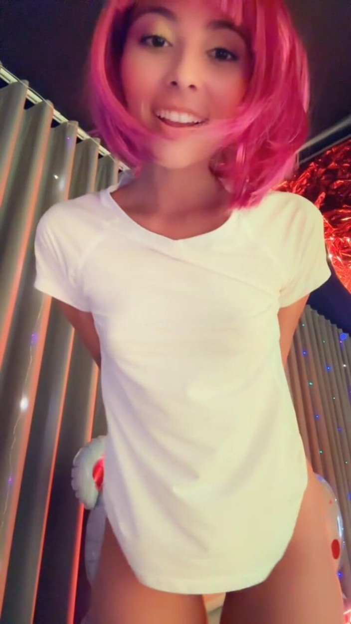 Vika_Sexting: Fashionable Poison
