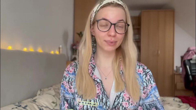 Goddess_Bella_Rae: Paypig sống với $ 30 một tháng sau khi tôi rửa sạch...