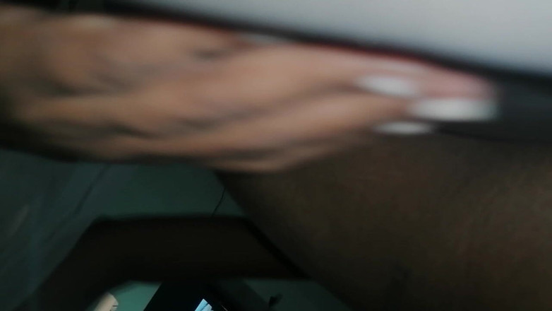 Tina Baby: O pau gigantesco do sogro fica sob seu sarom para...