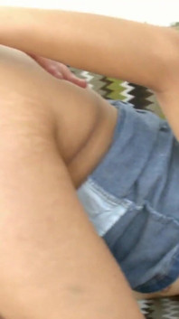 Sexy marina ist hungrig nach schwanz und nimmt es wie eine schlampe in den arsch