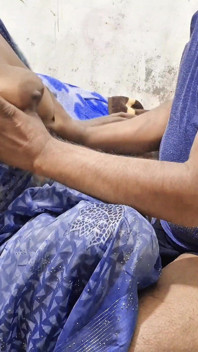 Sexig man och sexig desi indisk hus fru knullar i natten i sovrummet