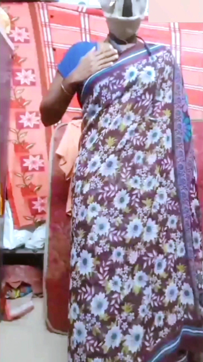 RenuRaj: Desi Indische Tamil vrouw Renu naakt live oproep sugar stiefvader...