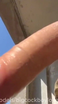 병영에서 사령관과 섹스하는 콘돔없는 거대한 육군 자지!
