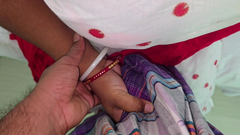 sweetpriya01: ฉันเย็ดติวเตอร์ส่วนตัวของลูกเลี้ยงชายในบ้านเปล่า