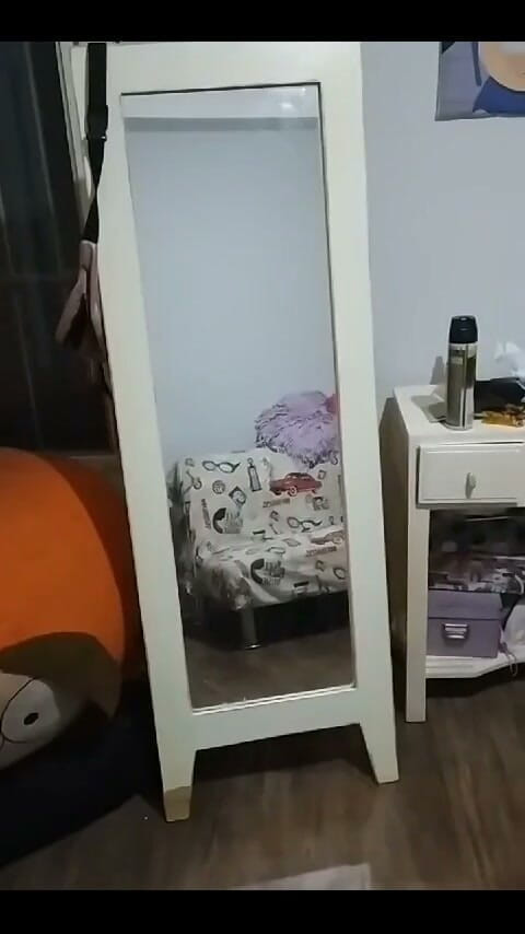 Anerisamp: 오줌을 빠는 1