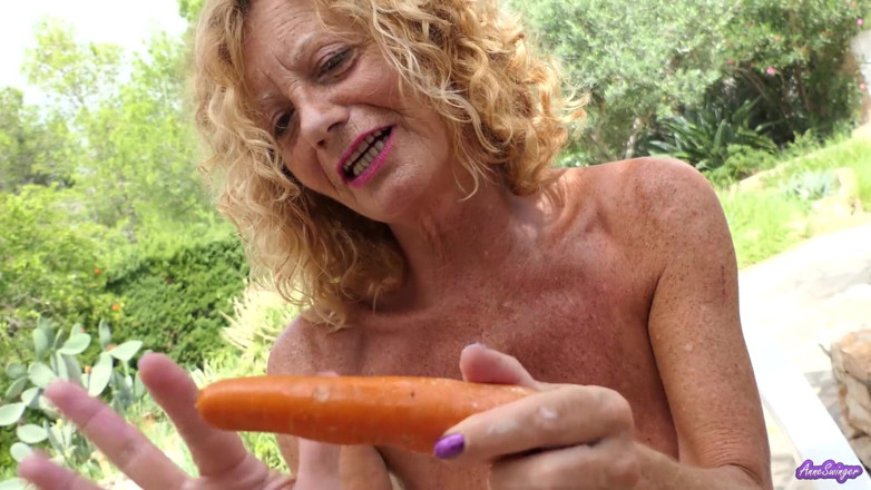 Anne Swinger: Morcov și dovlecei pentru mine, fierbinte!!