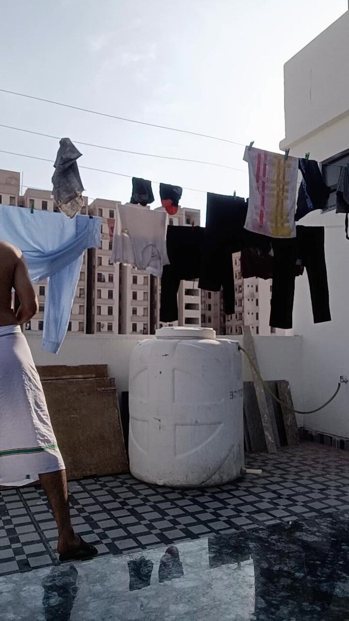 Rajasthani-old-lover: Індійський хлопець дезі показує пеніс сусідським дядьком і готується до сексу з сусідським вітчимом