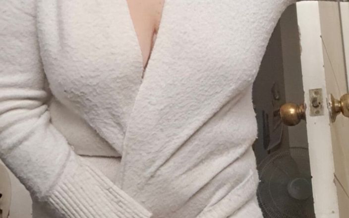 Mommy big hairy pussy: Üvey anne sevgilisini selamlıyor