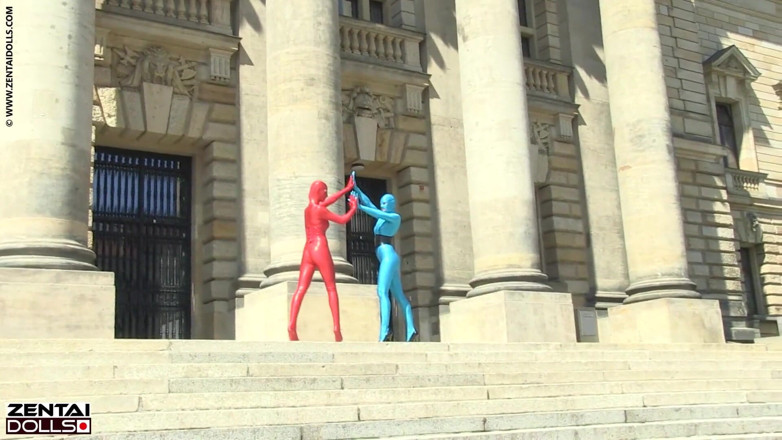 ZentaiDolls: Modele Zentai în oraș
