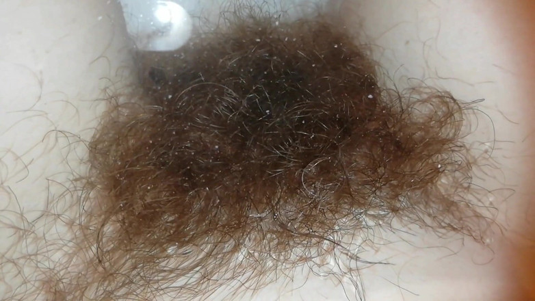 Cuteblonde666: Extreme hairy bush underwater
