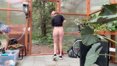 Destination Kat: Bodenloses fegen