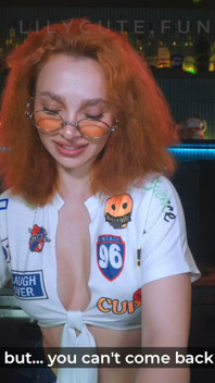 POV: Une Barmaid Rousse À Forte Poitrine a Fermé Le Bar Juste Pour Moi