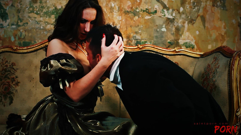 SaintPorn: Paige Turnah svedena ponižujícím rogue v jejím salonu