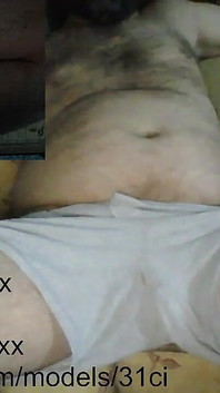 Майстер тато еякулює крупним планом у прямому ефірі