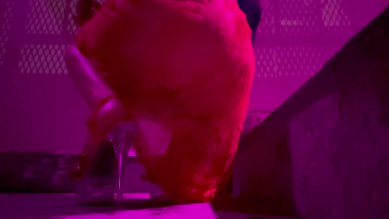 Artemisia Love: Italská sexy milfka Artemisia Love nosí sexy spodní prádlo a...