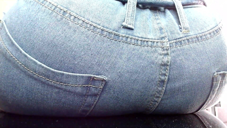 Maeling: Tiny Neighbor Trampled in Denim Jeans and Ass Stifled Ignorant