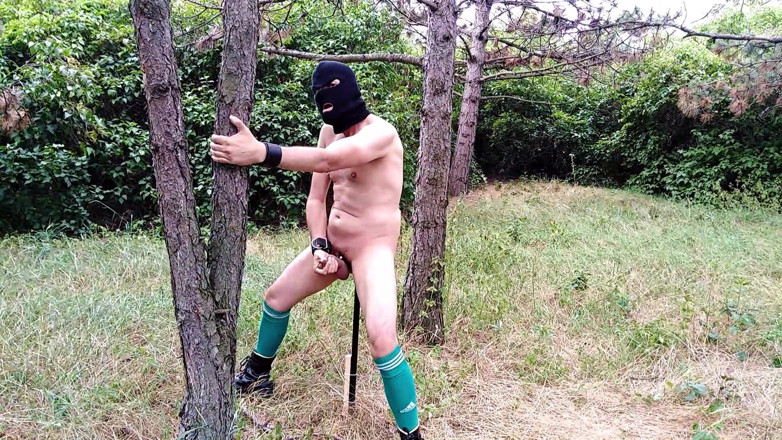 Master Drex: Dildoing outdoor