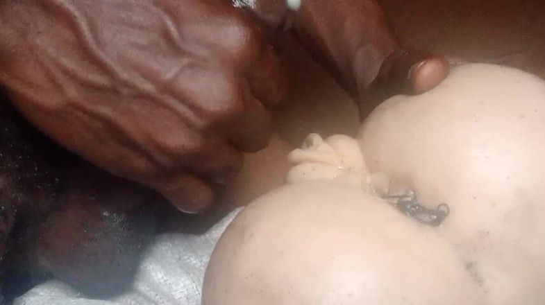 Bangcum8: Tettona enorme bella grande troia