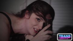 Trans Roommates: Ruby saje Pf, Sténání na straně, jezdí hluboko, Prosí o...