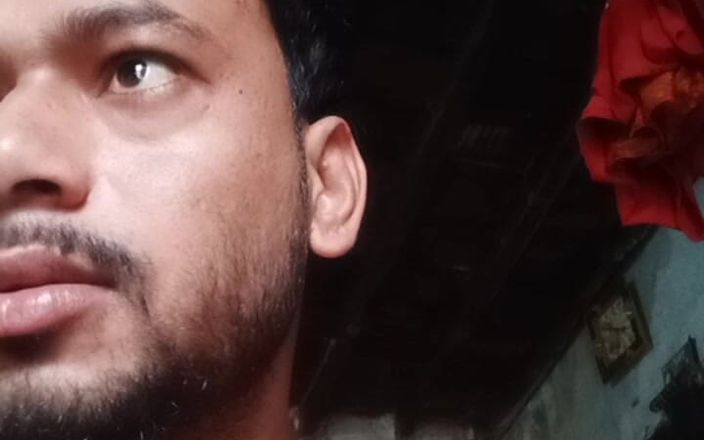 Krishna gopal baghel Gwalior: Ragazzo desi