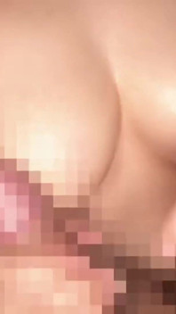 Vollbusige G cup Gravure Prospekt mit üppigen Kurven wird in einer intensiven pOV-session erwischt, die mit creampie endet