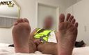 Manly foot: Draadbare sokken - vuile bezwete werkvoeten - Manlyfoot