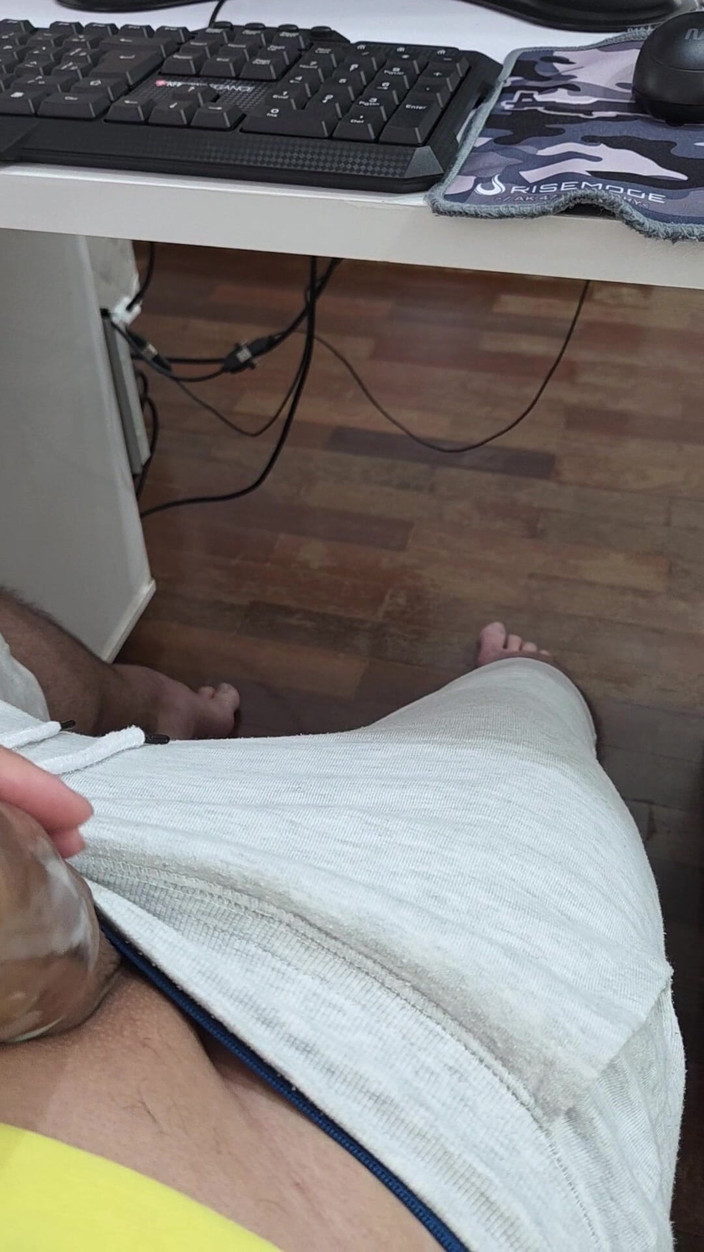 Lkdick8: Obří penis a kondom