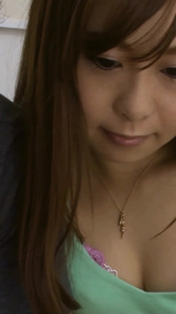 Chica japonesa real de la ciudad de Tokio necesita sexo caliente por una polla dura