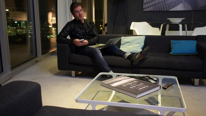 DARING - ORRANGE MEDIA: Pretty little playthings soft - queste troie giocano con il cazzo # 1