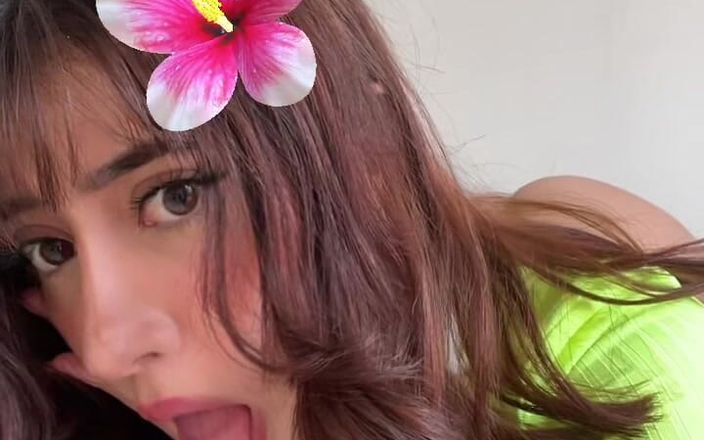 SweetGirl69: 我太热辣了快来看看