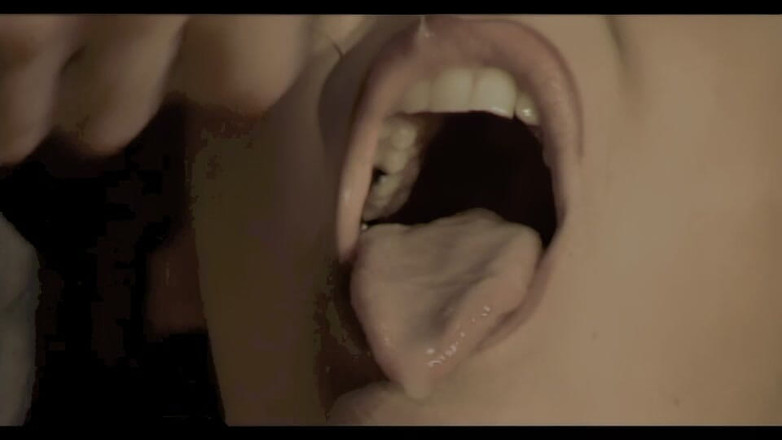 pornitaliangraffiti: Gevangene wordt geneukt door bewaker