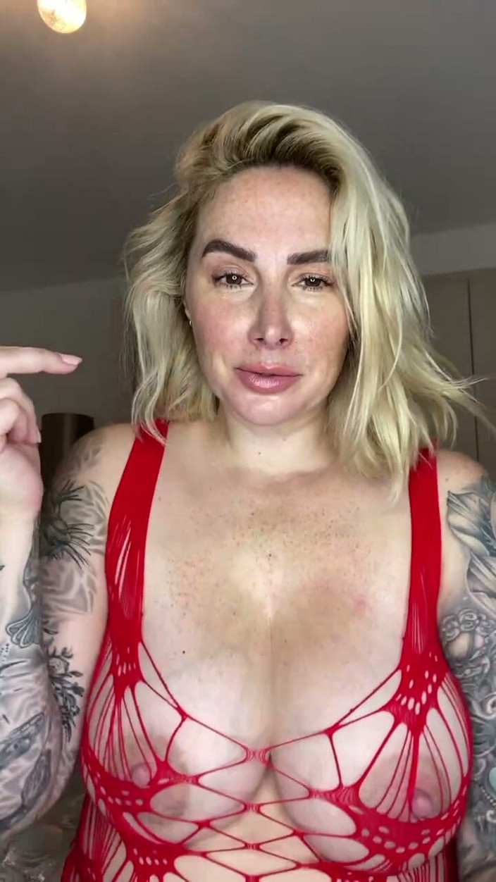 Paige Turnah: 나는 너의 하드코어 자지를 고대해