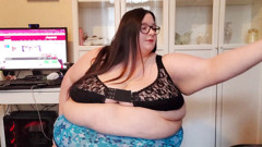 SSBBWLadyBrads: Stripping to my underwear