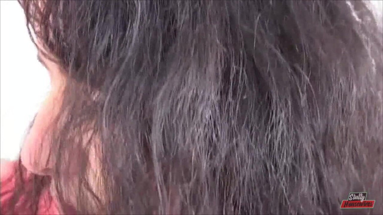 Vere Casalinghe Italia.: Sexe amateur à la maison, elle suce désespérément une bite puis...