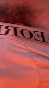 Latinoameričan Santiago Cardenas honí jeho velkého chlupatého bílého ptáka - Latin Boy - Sissy Hot