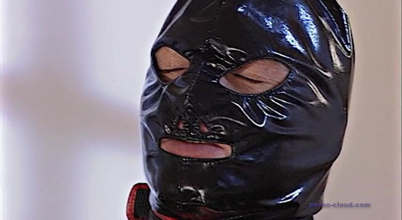 Porno Cloud: Latex party in the house.