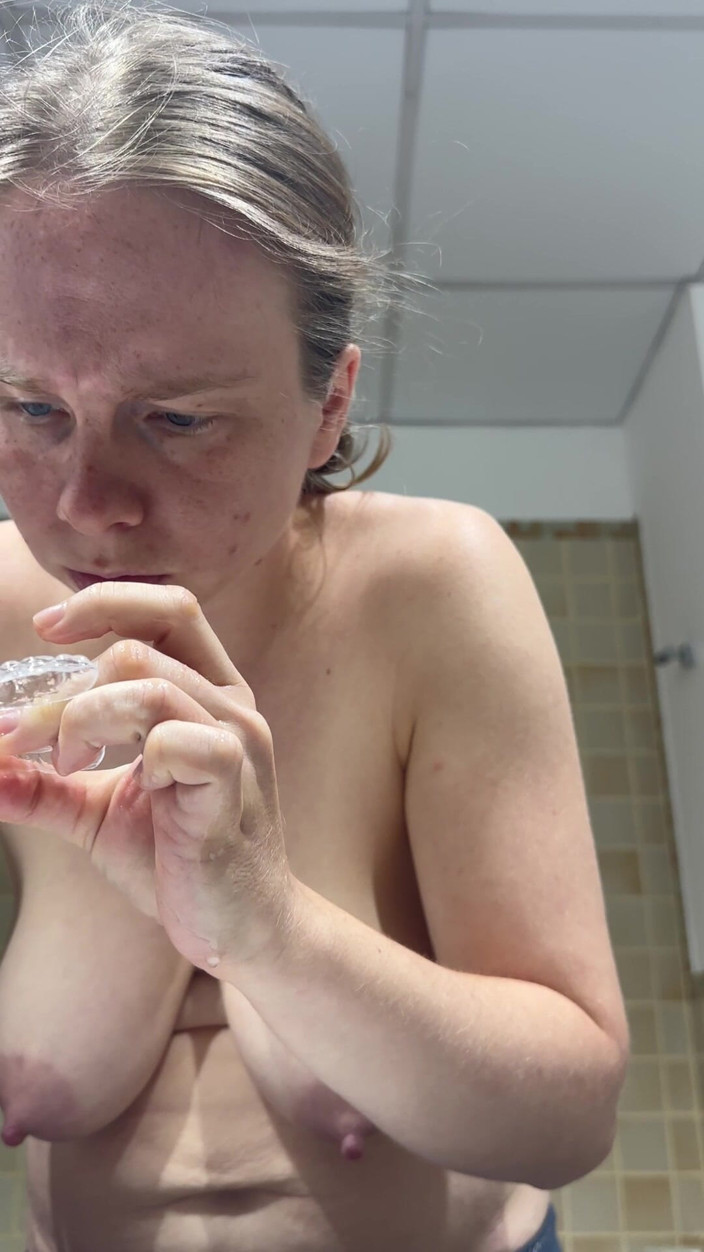 SweetLucy96: Teen Putzt Zähne Und Macht Ihre Retainer Rein