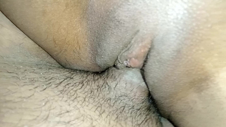 Romantic couples: 女大学生在酒店房间与男孩发生性关系