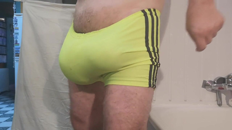 Monster_Meat_: Fetish bulging show