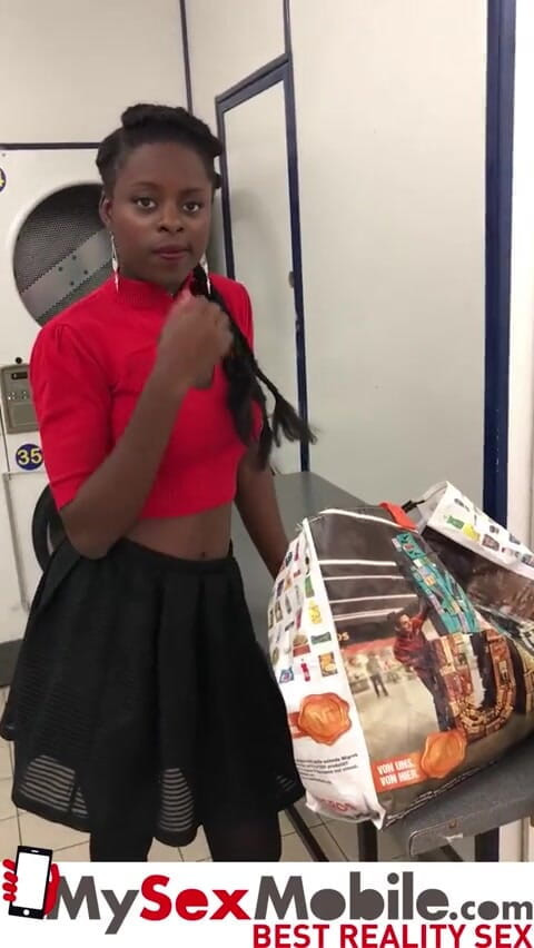 MySexMobile: Ebony girl picked up in launderette for intense sex