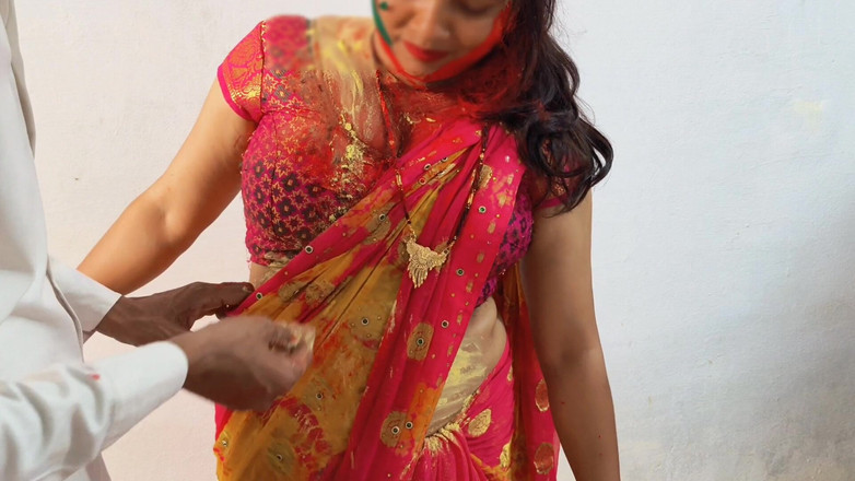 Happyhome: 妻子欺骗了她的丈夫，玩了霍里，并被丈夫的frind操了