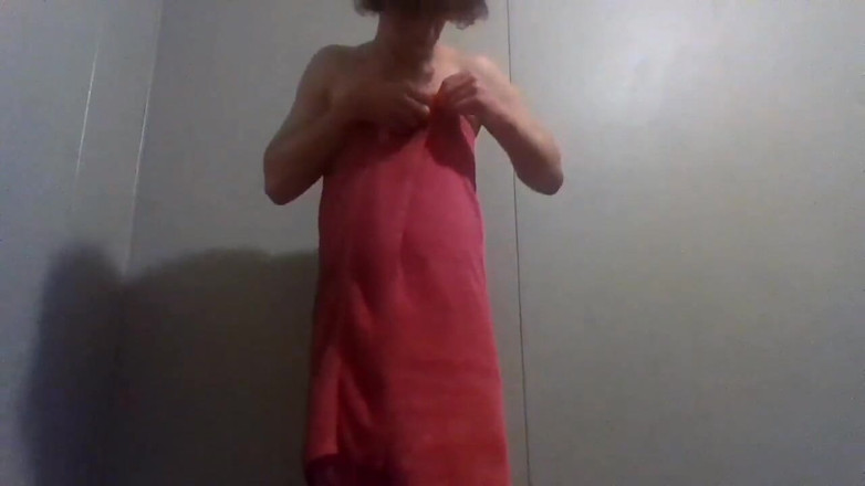 LilTaste: Towel Fetish Fanclub Video of the Month (ffvotm); Bonus Video March 2022