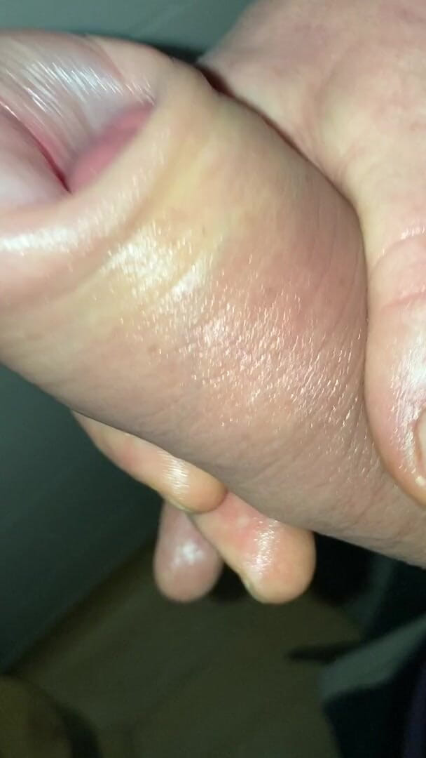 Foreskinguy: Lange, gepompte uitpuilende voorhuid lul met cumshot